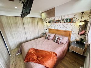 Bedroom 1- click for photo gallery